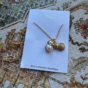 Gold and Pearl Fashion Necklace